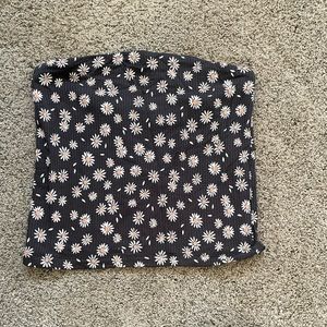 Black and sunflower crop top